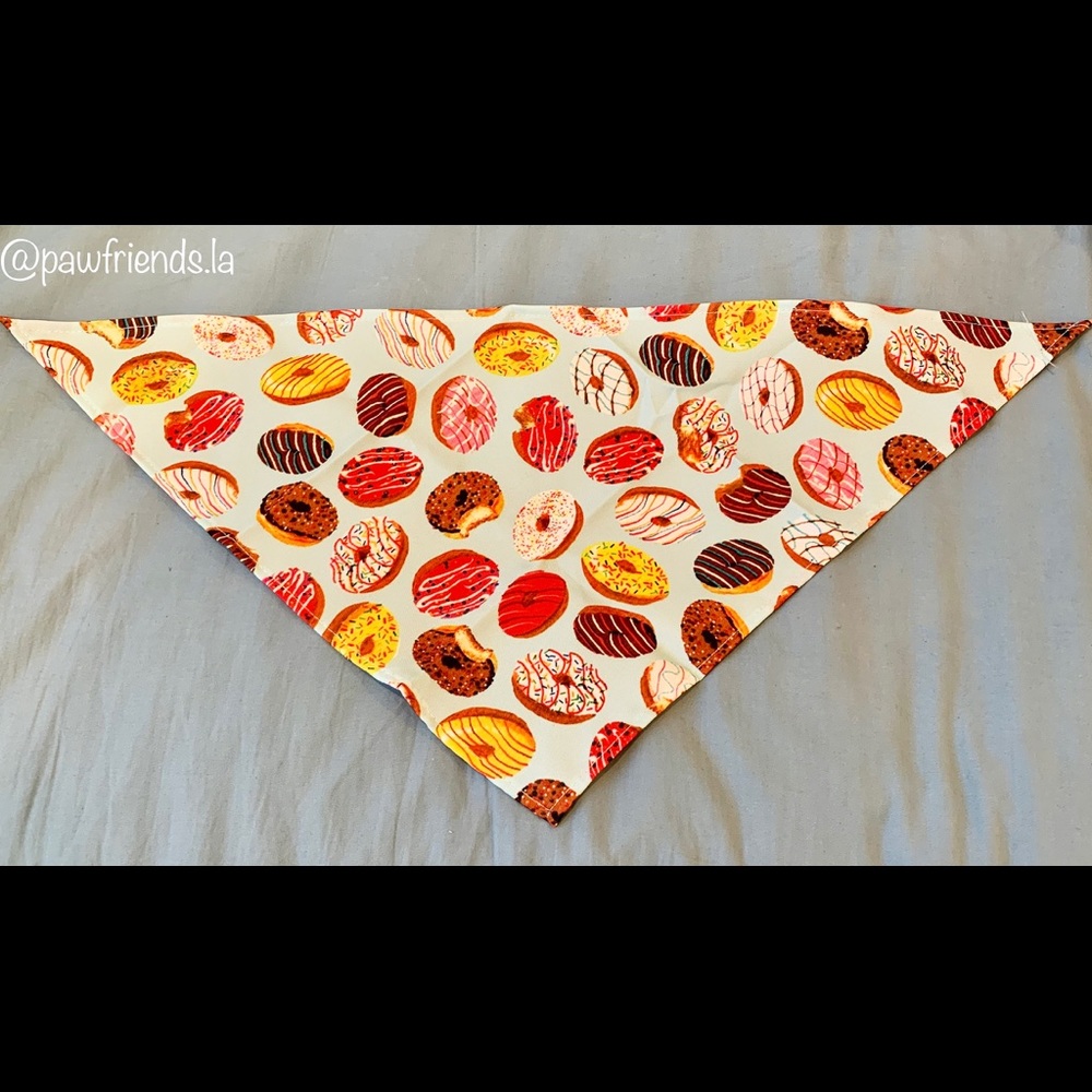 Pet donut bandana